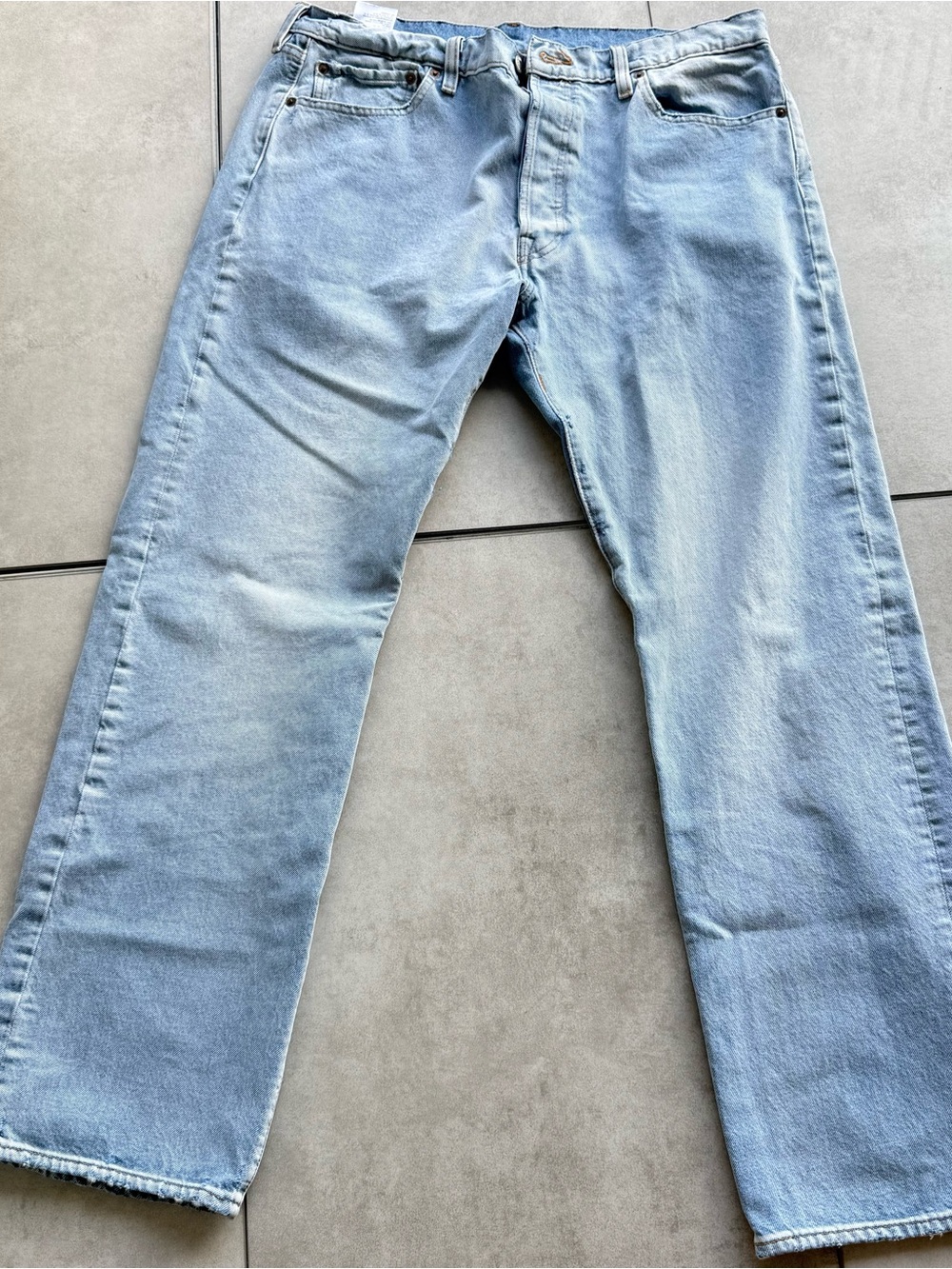 Levi’s 501 Jeans straight legs SZ 36 /32 light Blue Button fly logo Cotton